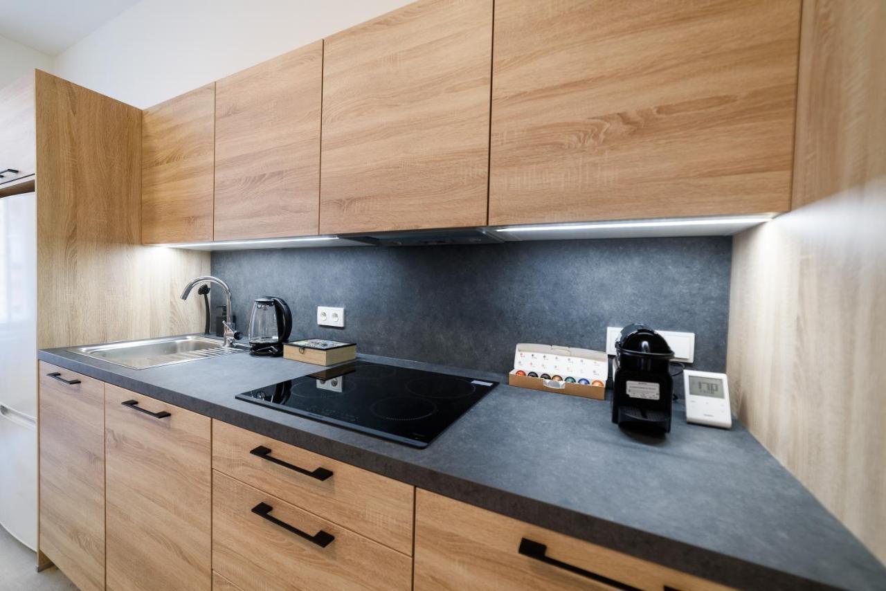 New Apartments Near Dancing House Praga Exterior foto